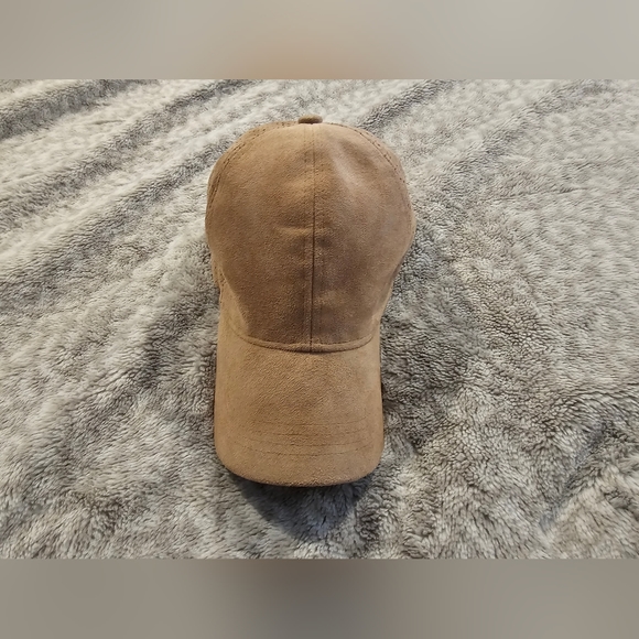 Zara Baseball Cap - Picture 1 of 4